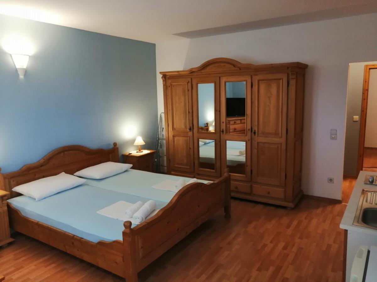 Apartments Villa Broca Brodarica  Rum bild