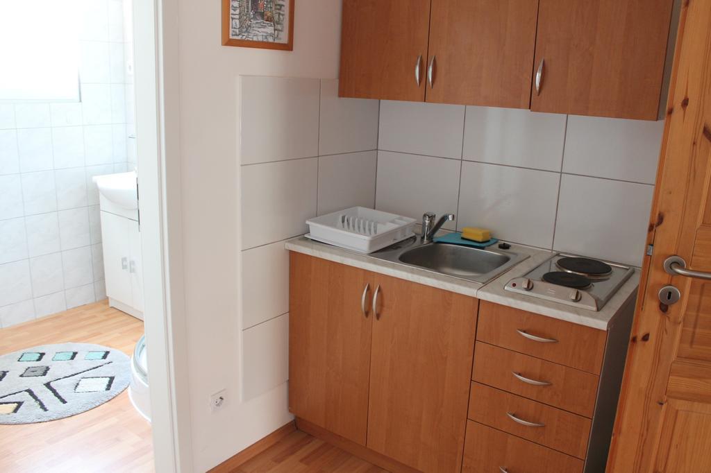 Apartments Villa Broca Brodarica  Rum bild
